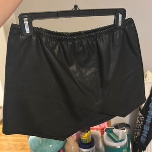 Olivaceous Black Leather Skirt